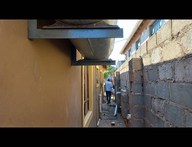 3 BEDROOM HOUSE FOR SALE IN NEWLANDS WEST